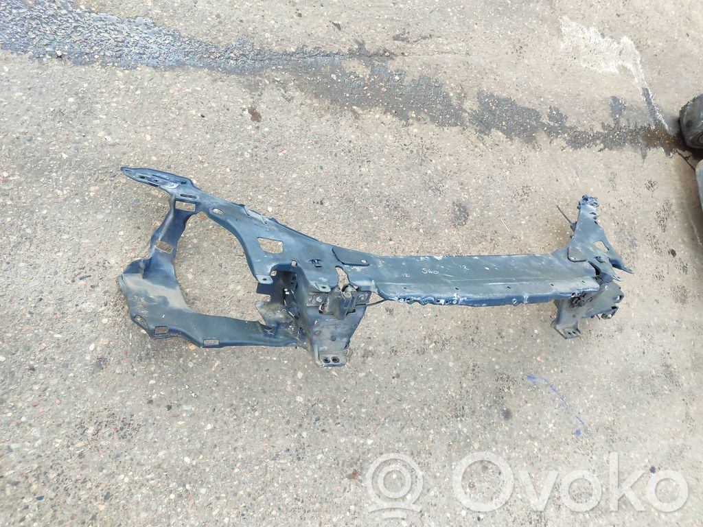 Volvo S60 Radiatoru paneļa augšējā daļa (televizors) 