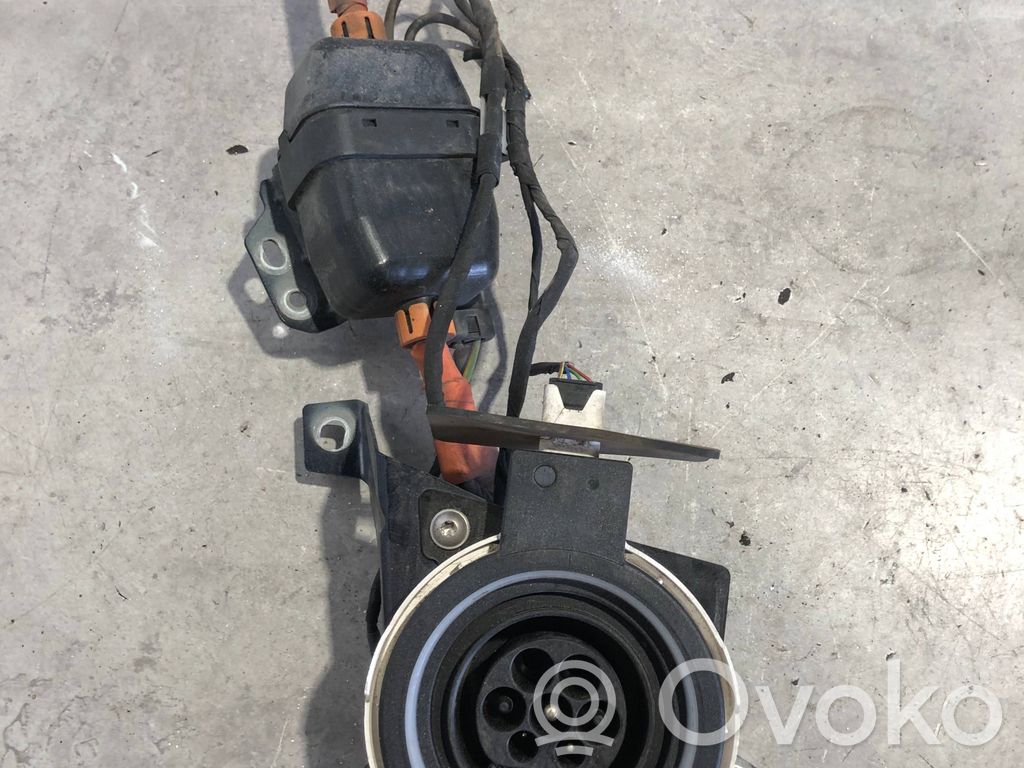 BMW 2 F45 Gniazdo ładowania samochodu elektrycznego 