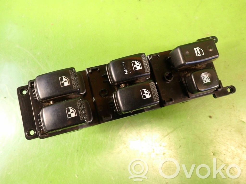 KIA Rio Interruptor de la ventanilla de ventilación 