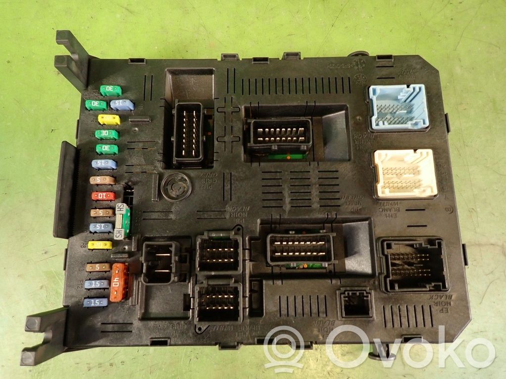 Peugeot 307 Drošinātāju bloks 