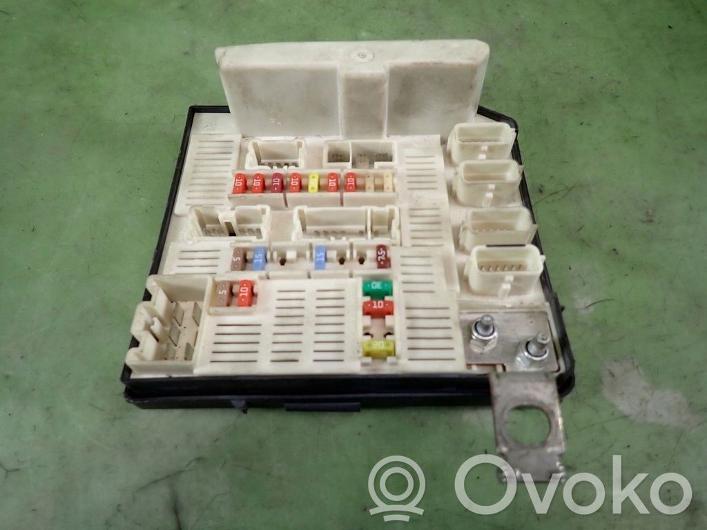 Renault Megane II Central body control module 