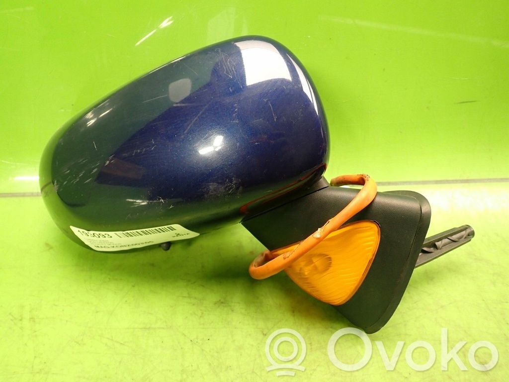Renault Modus Front door electric wing mirror 