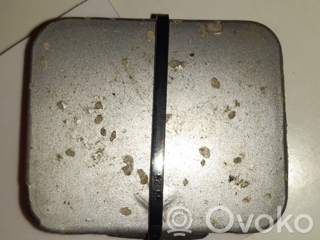 BMW 5 E39 Front tow hook cap/cover 