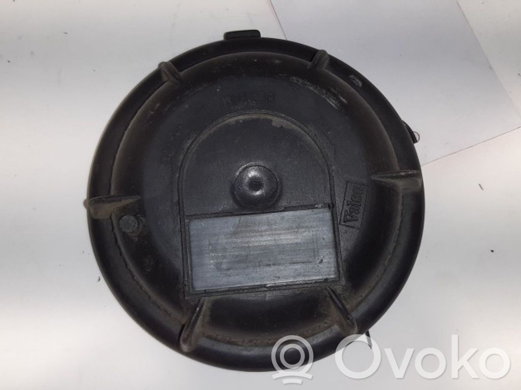 Volvo V70 Headlight/headlamp dust cover 