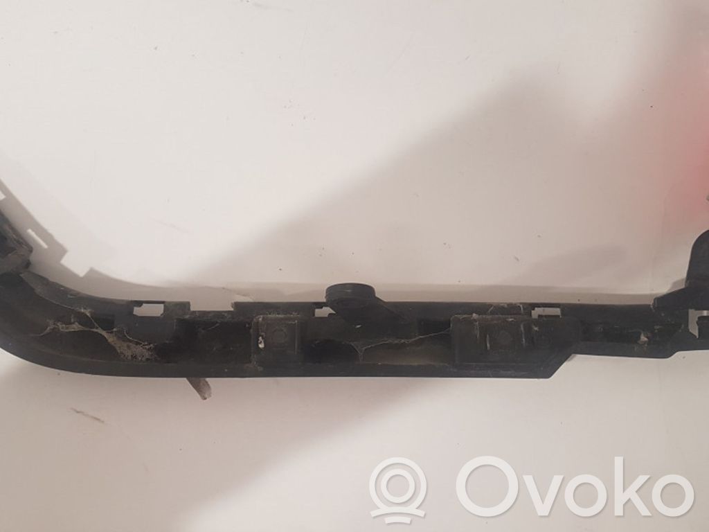 BMW 1 E81 E87 Support de pare-chocs arrière 