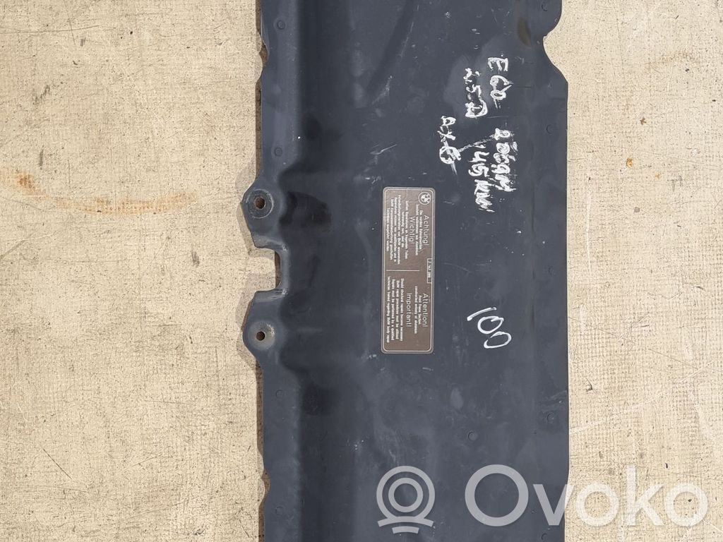 BMW 5 E60 E61 Radiatoru paneļa augšējā daļa (televizors) 