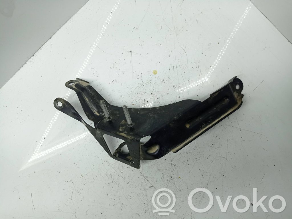 BMW 3 E90 E91 Muu moottoritilan osa 