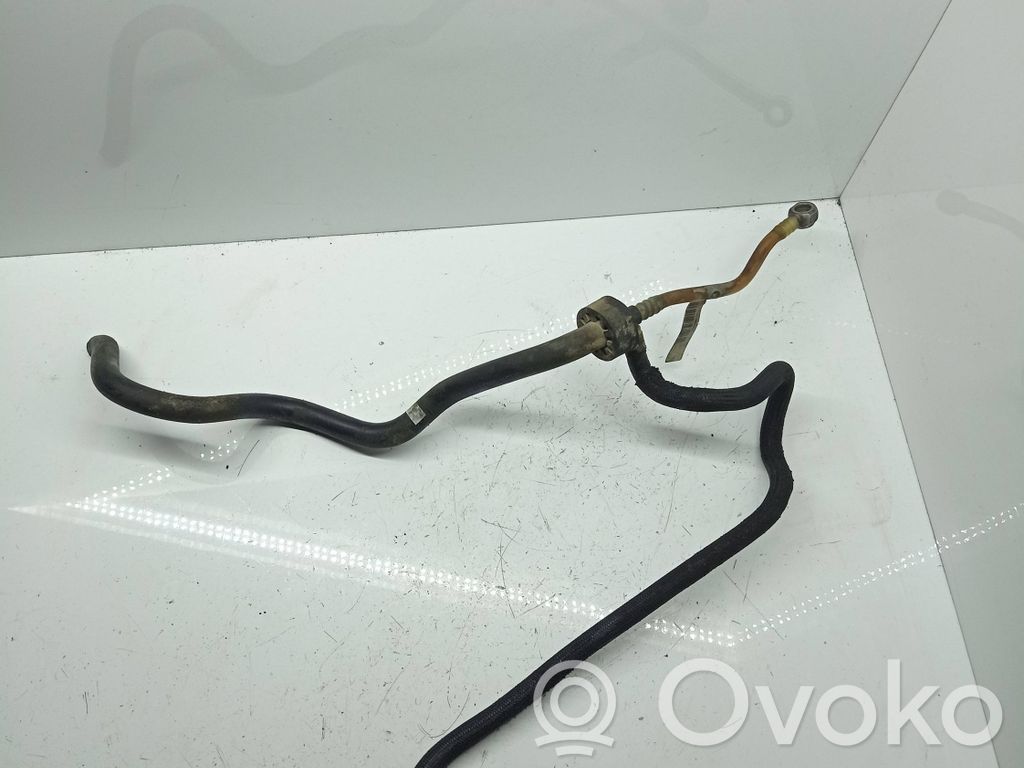 BMW 3 E90 E91 Fuel line pipe 
