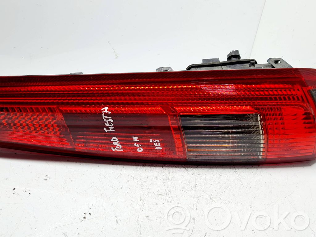 Lampa tylna   2S5113A602B,2S5113A602A,301606
