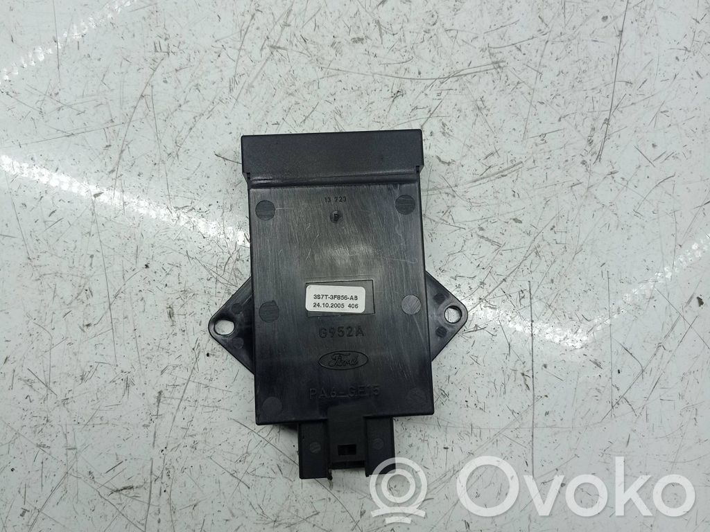 Ford Mondeo Mk III Window wiper relay 
