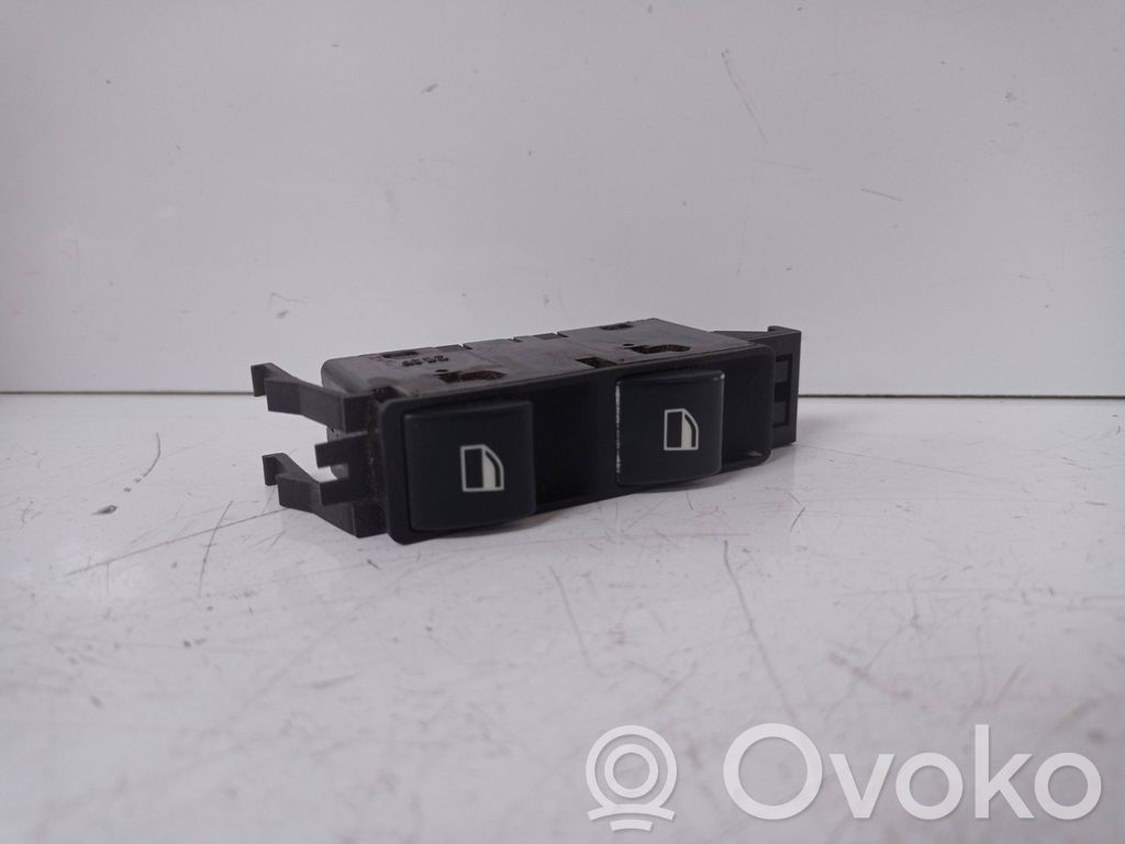 Electric window control switch   8381514