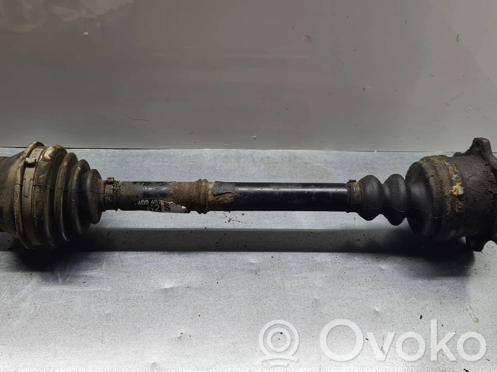Audi A8 S8 D2 4D Półoś przednia 