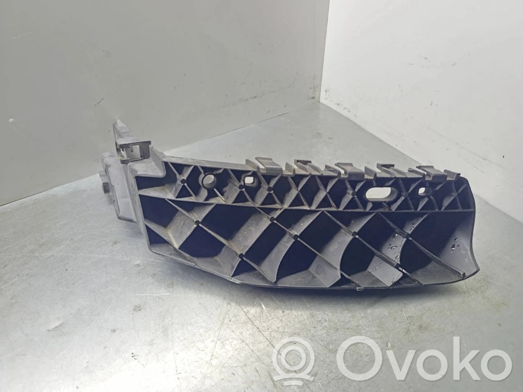 Dodge Durango Headlight/headlamp mounting bracket 