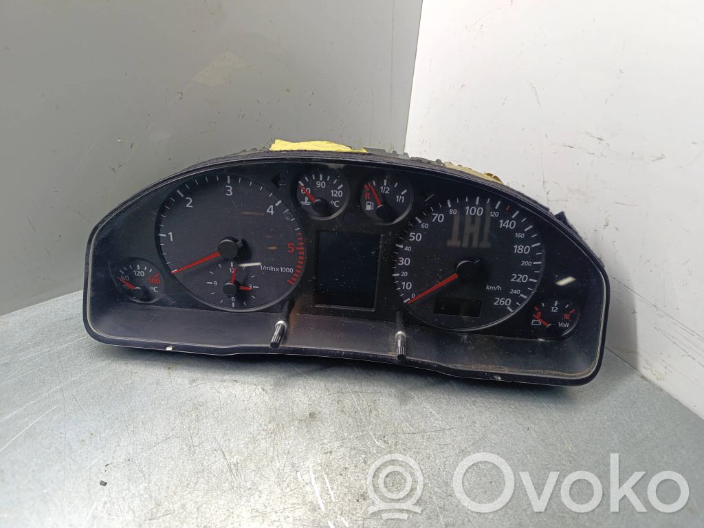 Audi A6 S6 C5 4B Speedometer (instrument cluster) 