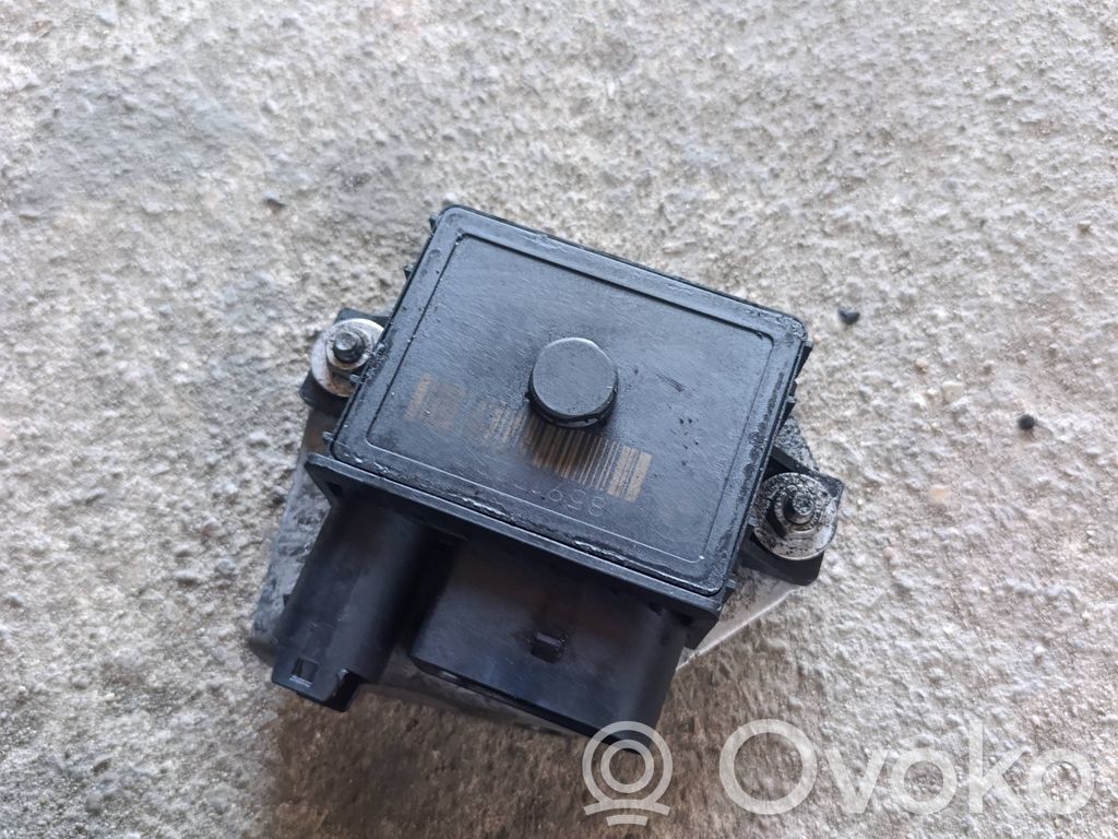 BMW 5 E60 E61 Kvēlsveču relejs 