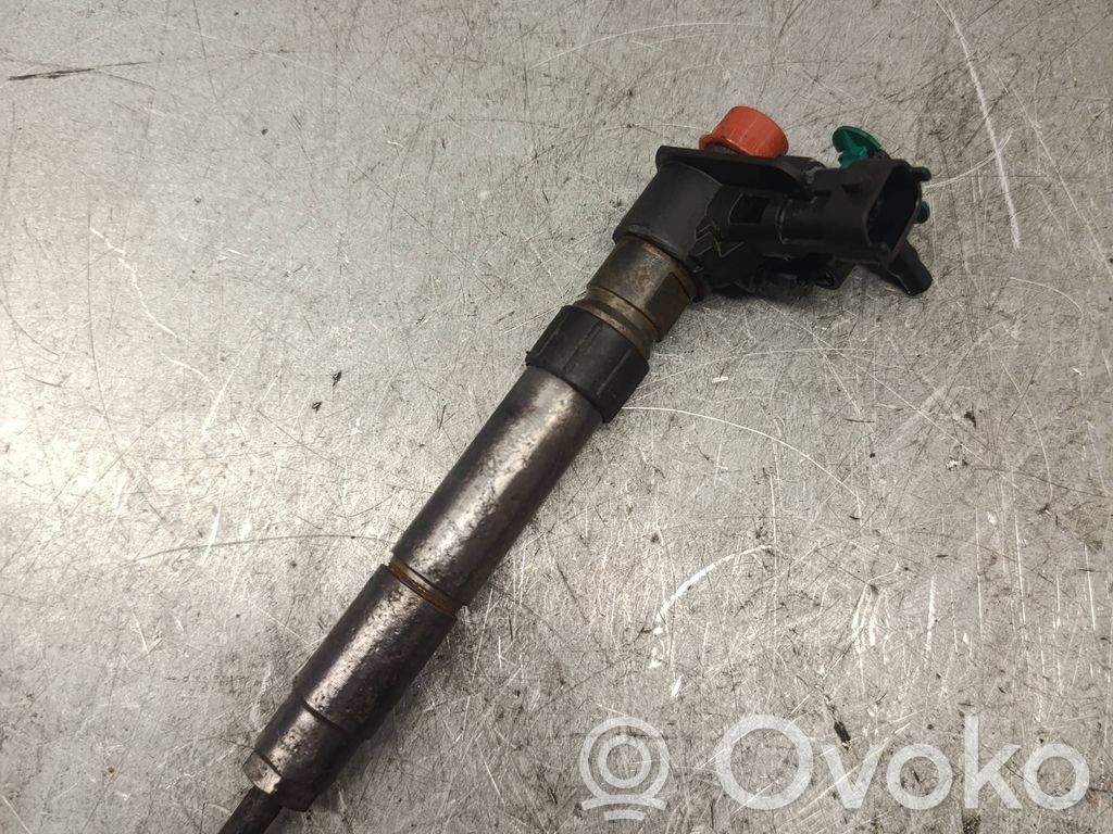 Peugeot 4007 Inyector de combustible 