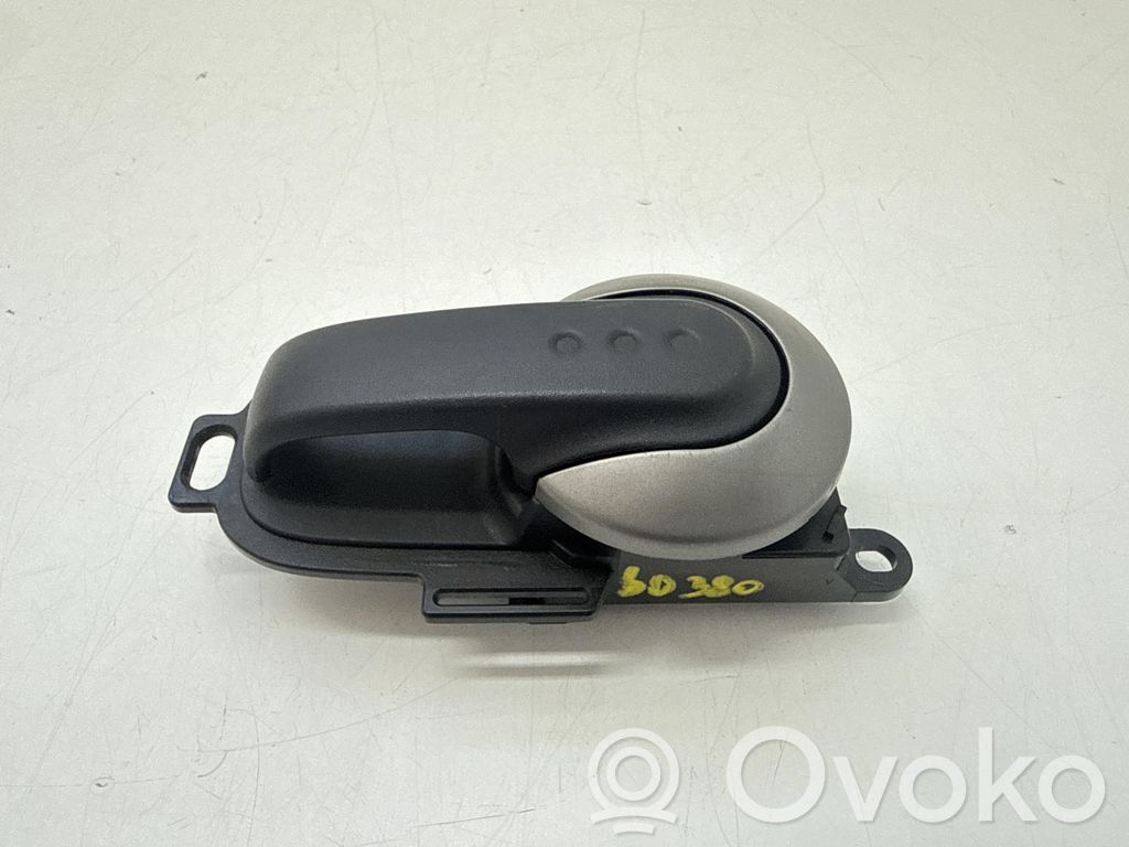 Nissan Note (E11) Manecilla interna puerta trasera 