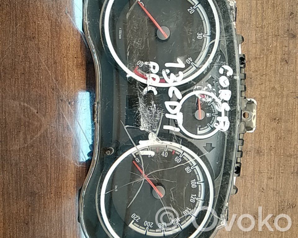 Geschwindigkeitsmesser Cockpit   P0013312049