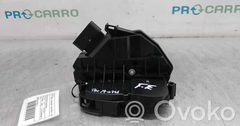 Priekšpusē slēdzene   AM5AU21813AC,5PINOS
