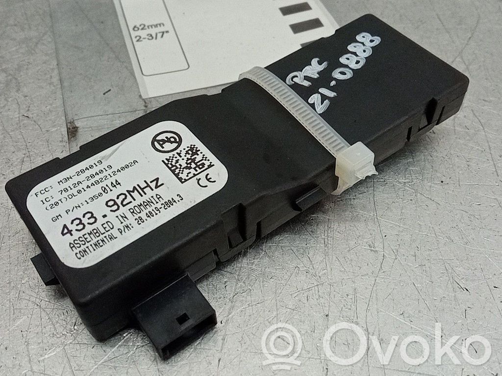 Door central lock control unit/module   13500144