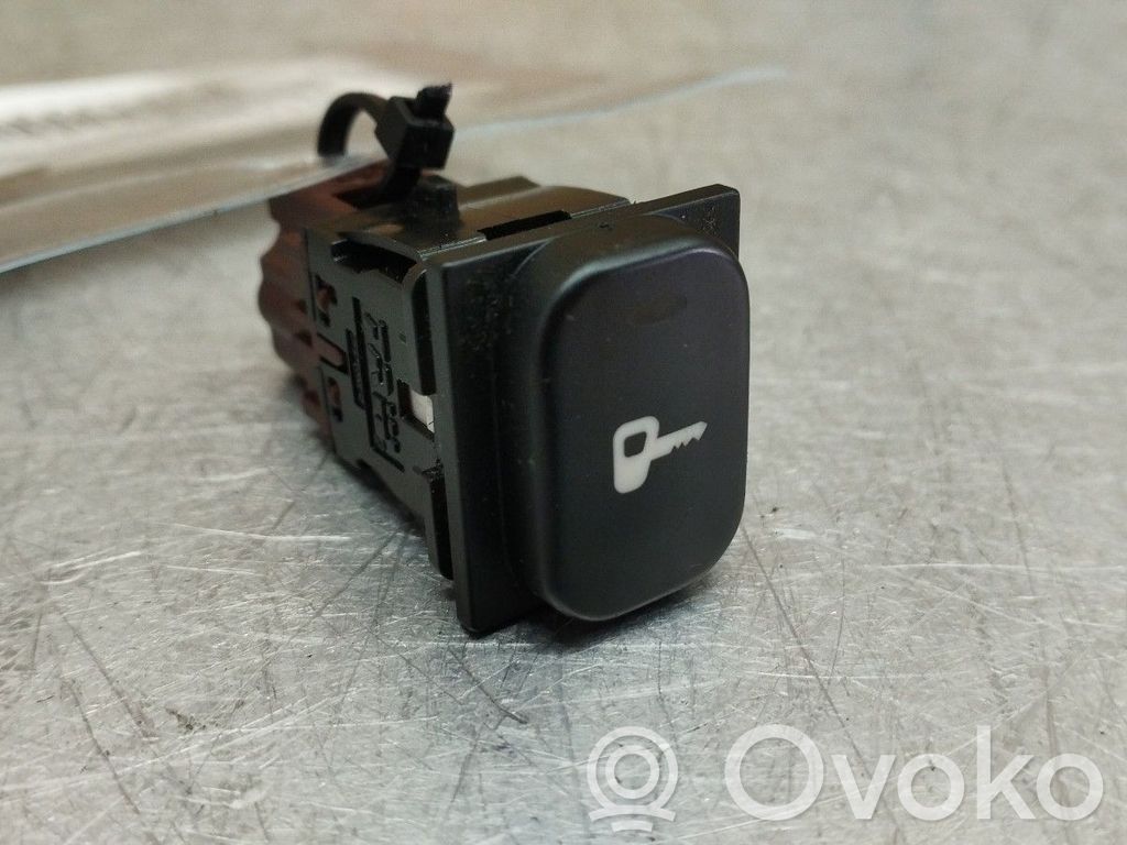 Peugeot 607 Central locking switch button 