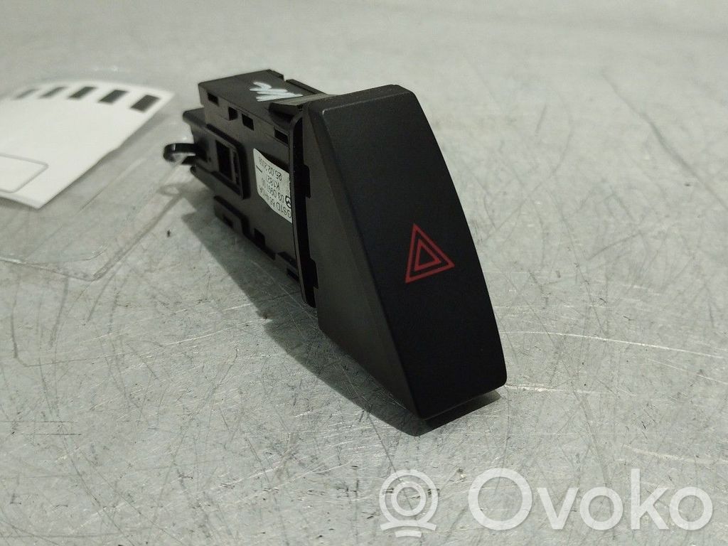 Hazard light switch   GS1D664H0A