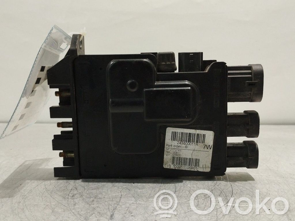 Unidad de control/módulo del motor   243800011R