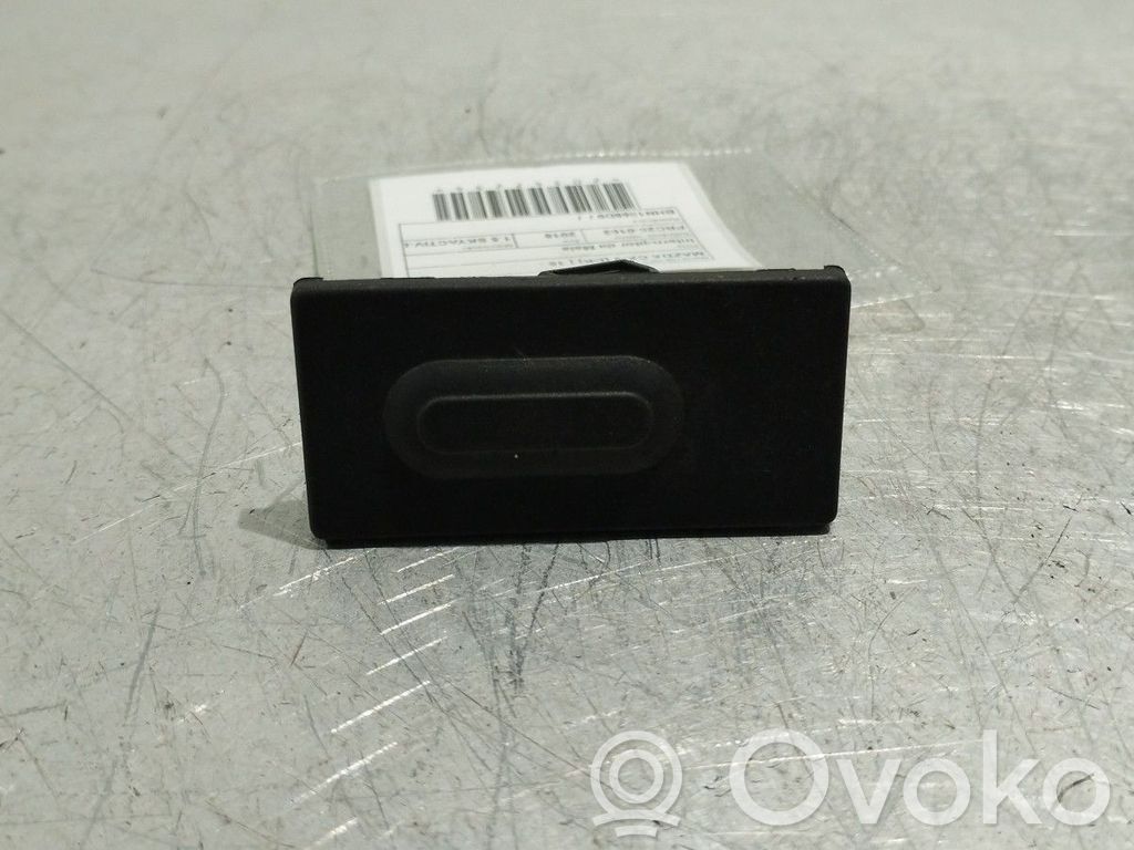 Loading door interior handle   BHN1568D0