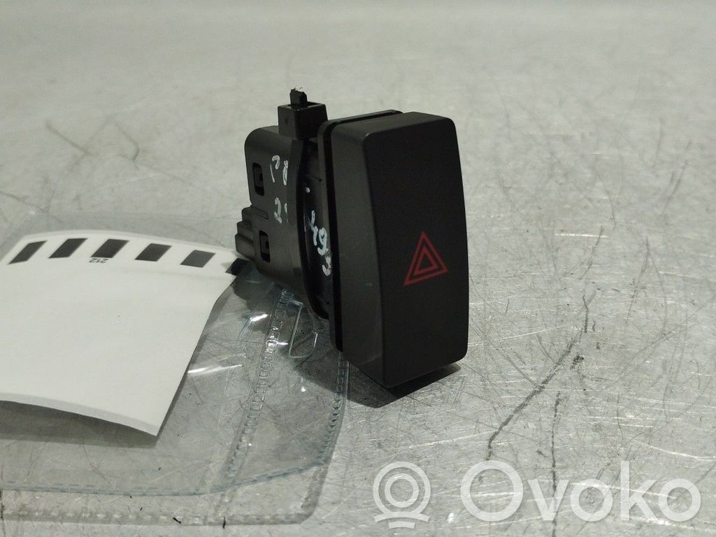 Hazard light switch   BJS7664H0