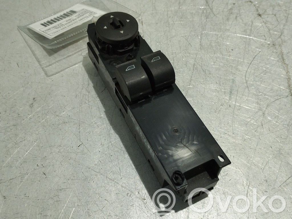 Interruptor del elevalunas eléctrico   DT1T14A132FA