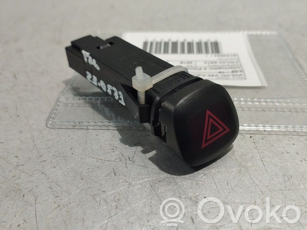 Hazard light switch   9123682