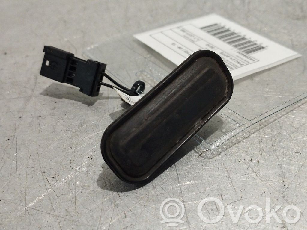 Loading door interior handle   13298054