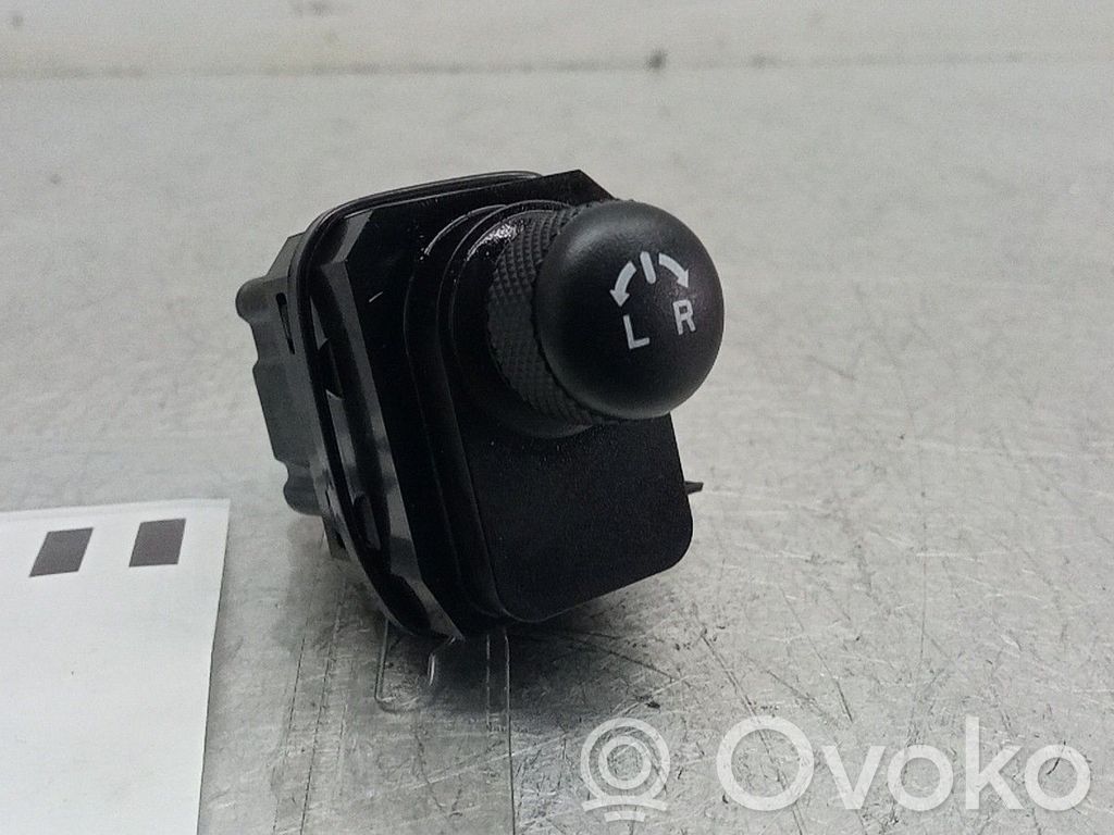 Suzuki Ignis Wing mirror switch 
