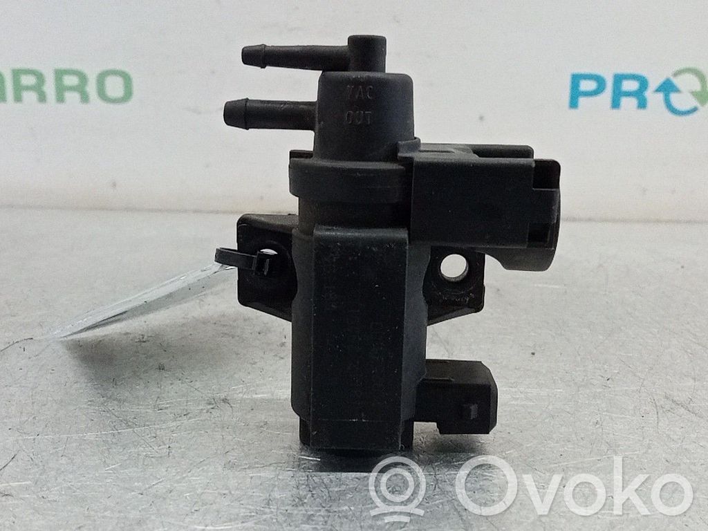 Electroválvula del turbo   1811779J51