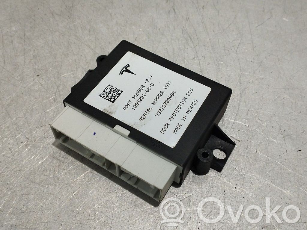 Door control unit/module   105589100D