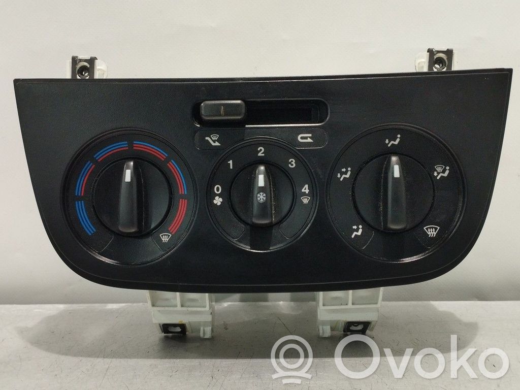 Climate control unit   5G7340100