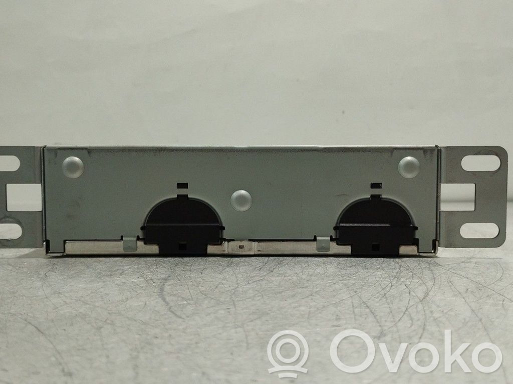 Renault Clio V Panel / Radioodtwarzacz CD/DVD/GPS 