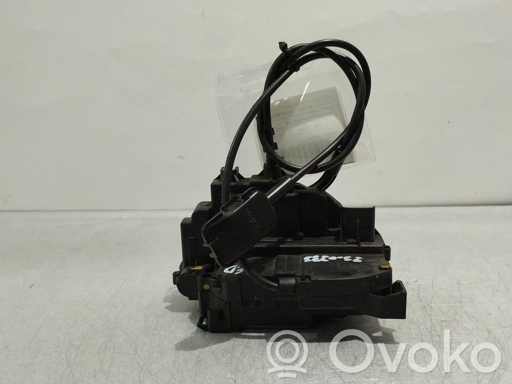 Renault Modus Priekšpusē slēdzene 