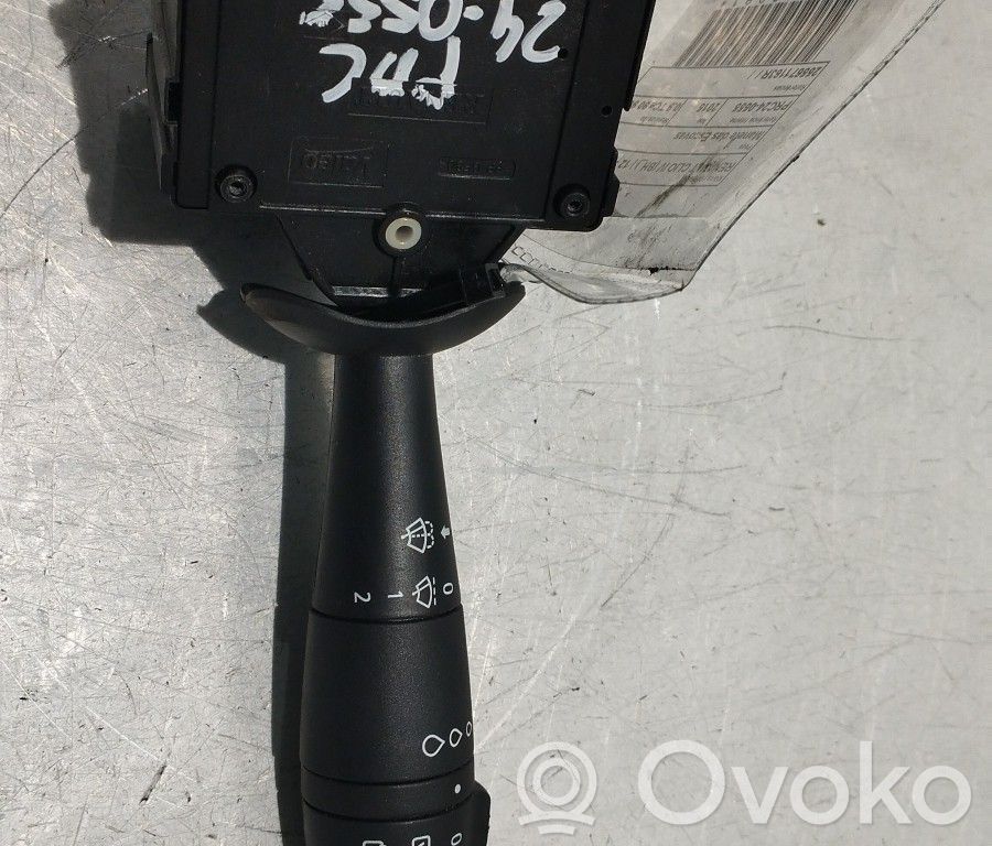 Renault Clio IV Wiper speed switch 