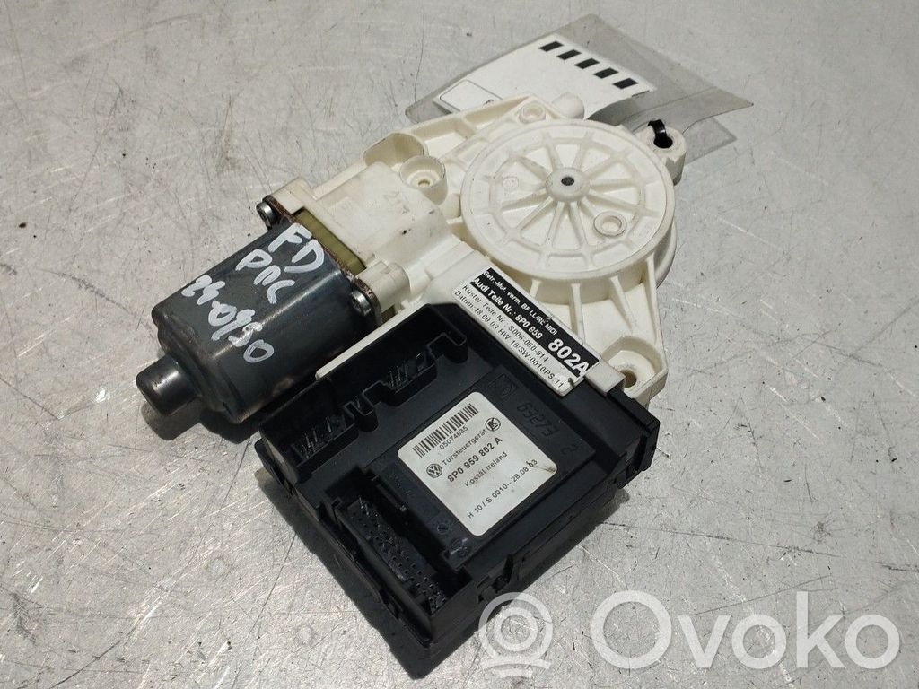 Silnik regulatora szyby drzwi przednich   8P0959802A