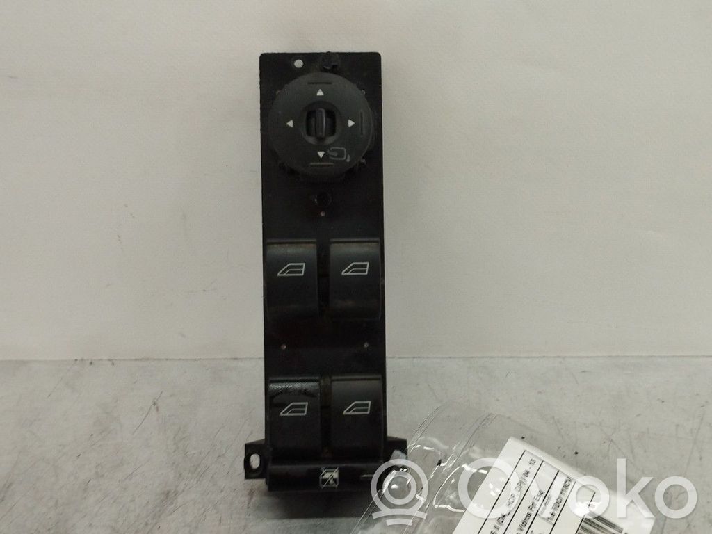 Ford Focus Electric window control switch 