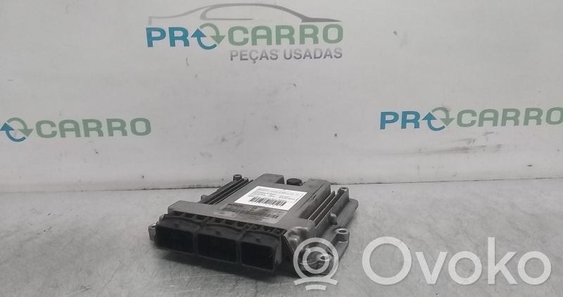 Unidad de control/módulo del motor   8201119647,0281017613,8201150339