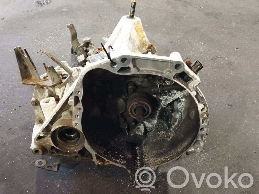 Nissan Micra 5 Gang Schaltgetriebe
