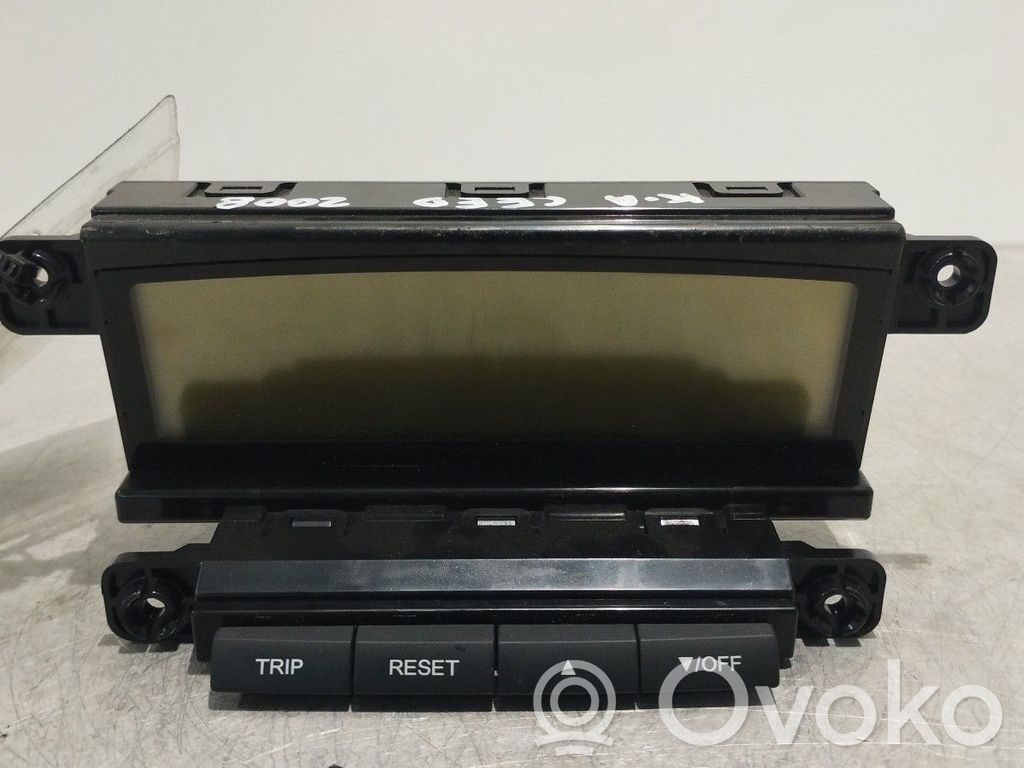 Bildschirm / Display / Anzeige   957101H100