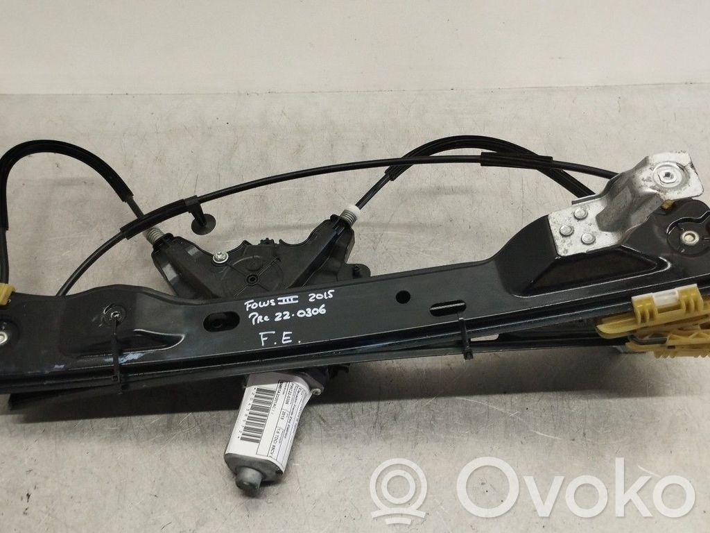 Ford Focus Front window lifting mechanism without motor