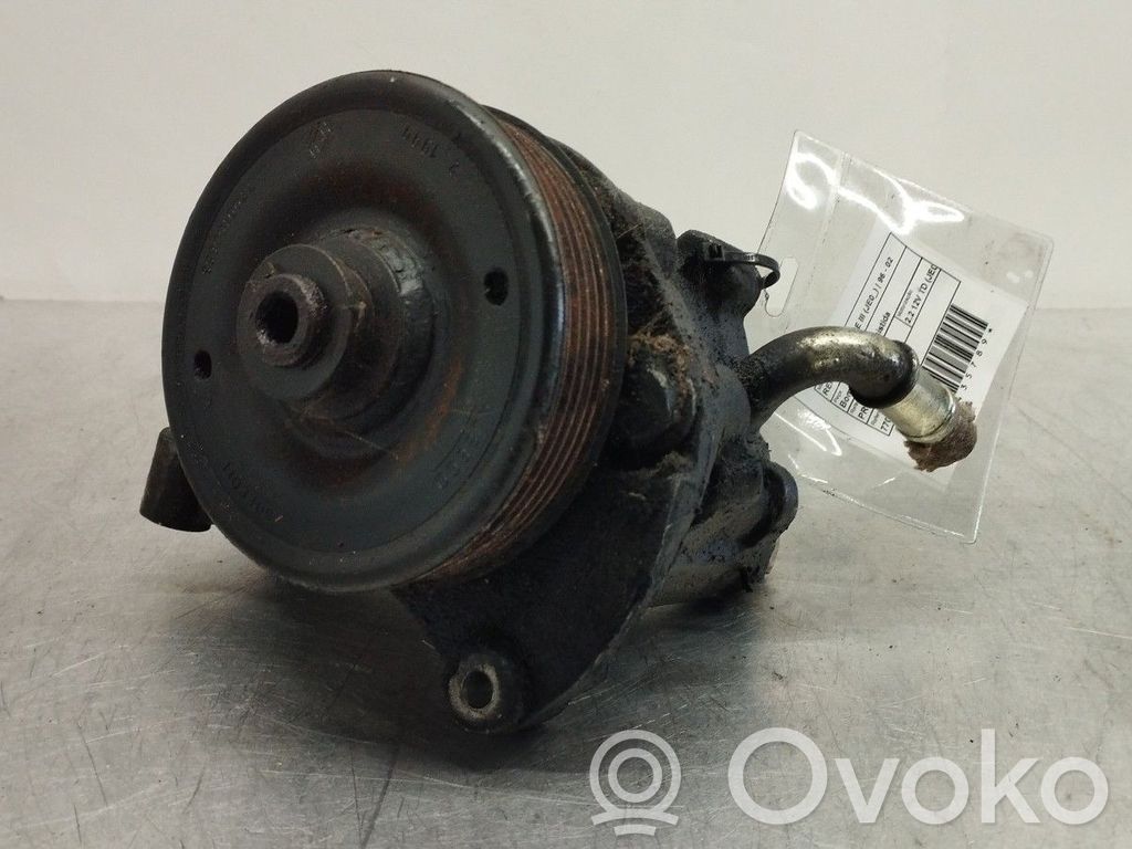 Ohjaustehostimen pumppu   7700875710