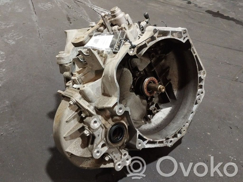 Opel Astra K Boîte de vitesses manuelle à 5 vitesses