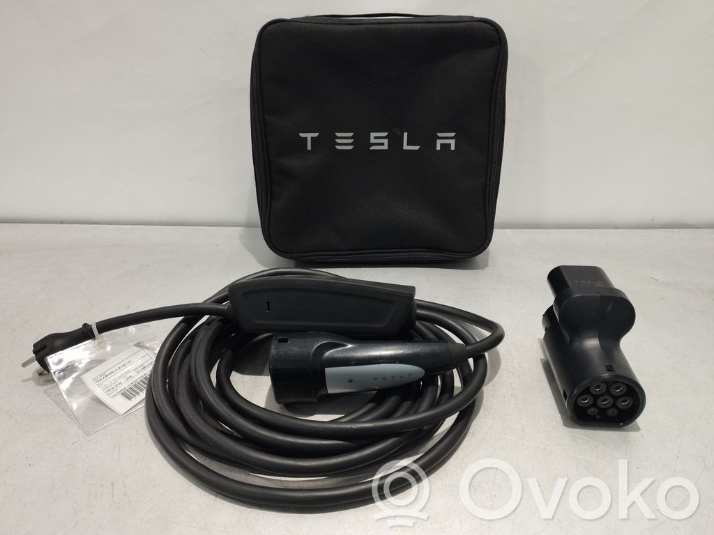Akumulators   112125400E,147521100C,ADAPTADOR
