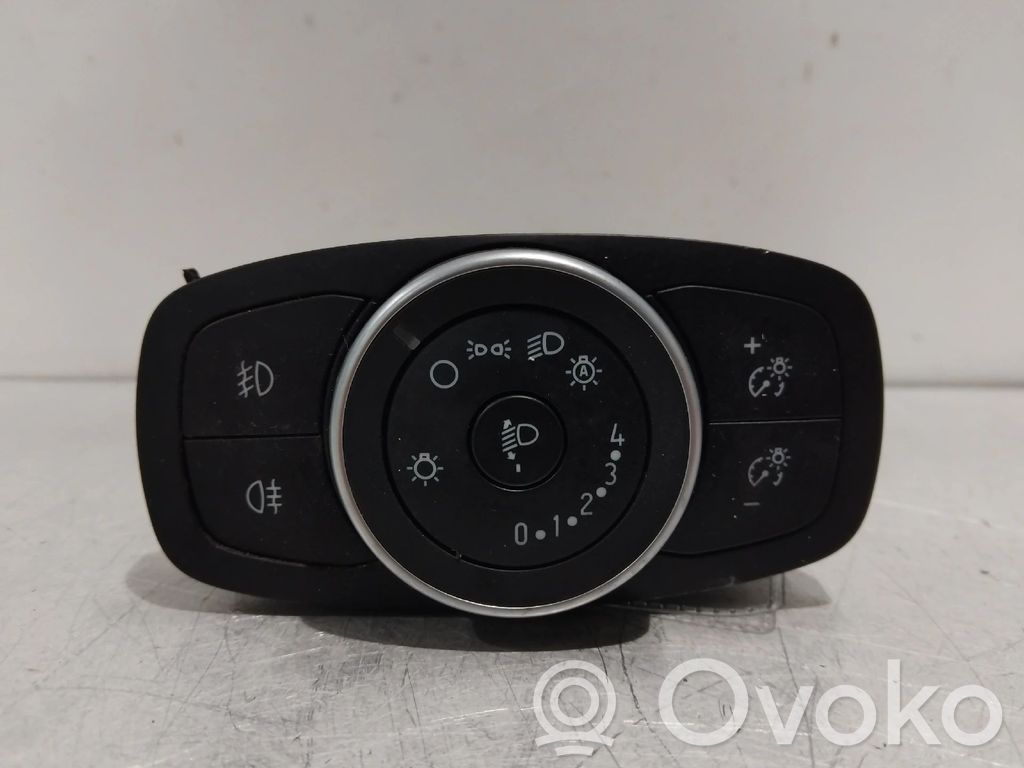 Light switch   JX7T13D061ED