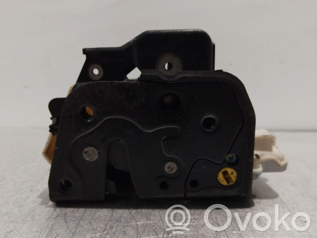 Cerradura de puerta trasera   4F0839015